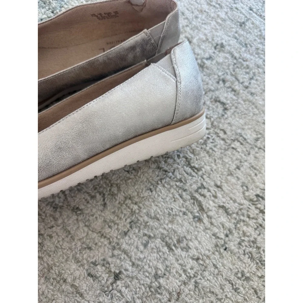 Soul Naturalizer Idea-Ballet Flats size 10 silver/gold low wedge